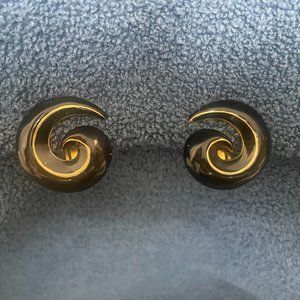 Kenneth Jay Lane Black Enamel Swirl Clip-on Earrings
